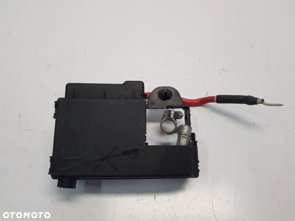 Klema plusowa skrzynka Cruze 2.0 vcdi 96964227 - 1