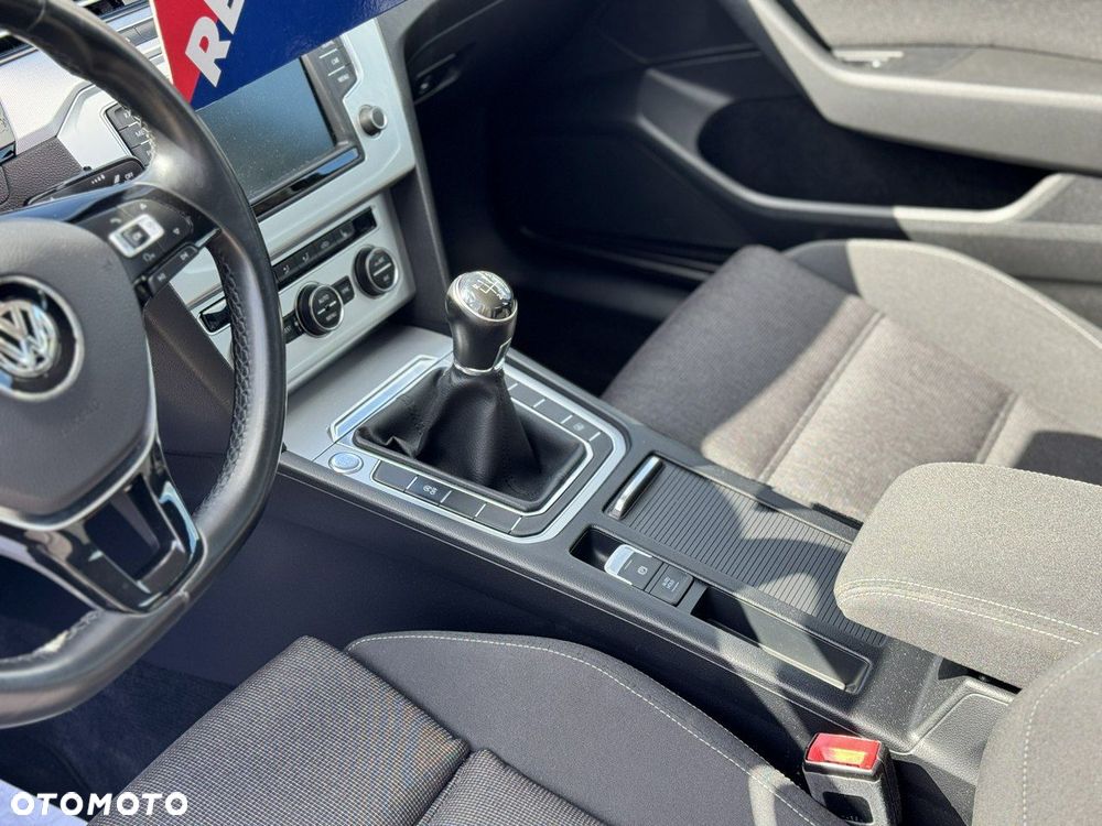 Volkswagen Passat 1.5 TSI EVO Comfortline - 16