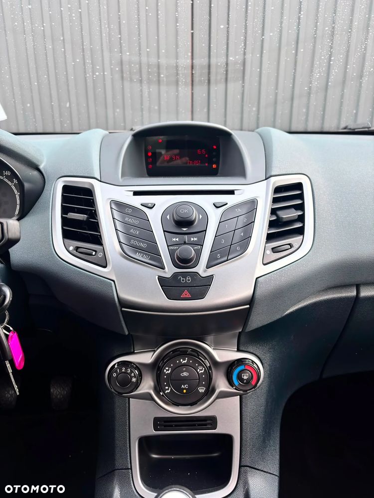 Ford Fiesta 1.25 Titanium EU5 - 15