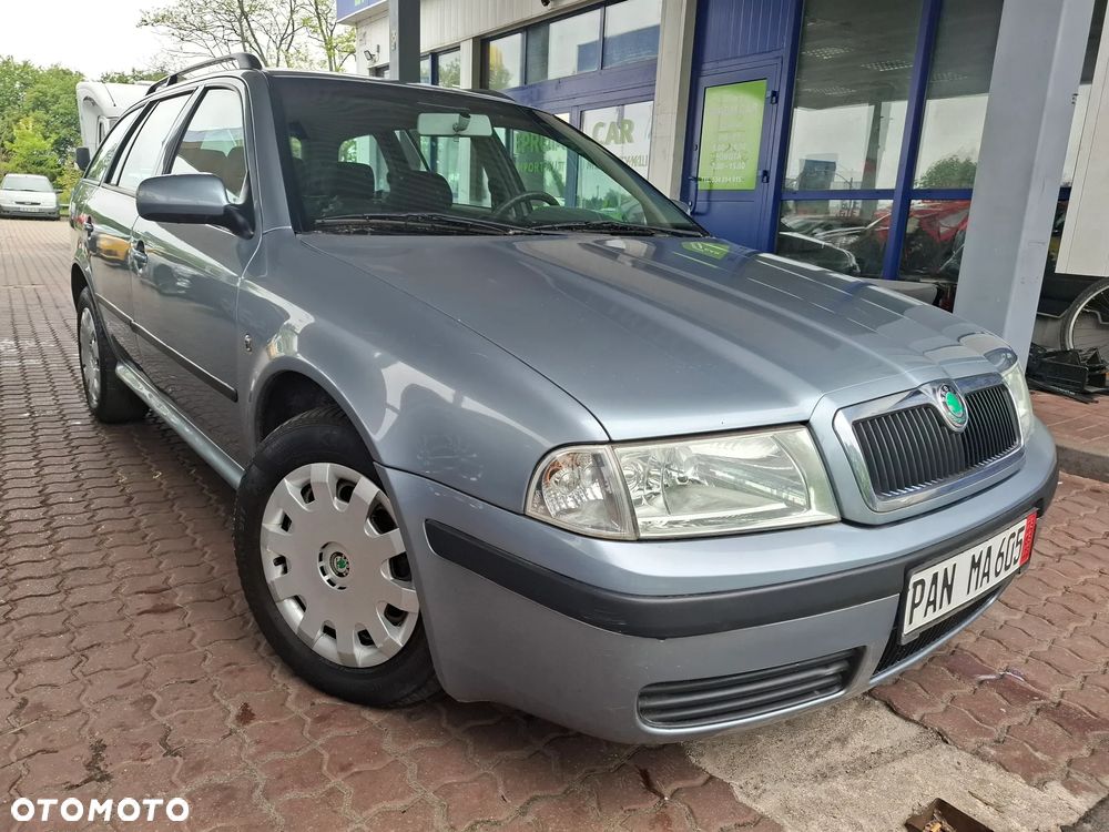 Skoda Octavia 1.6 Combi Ambiente - 4