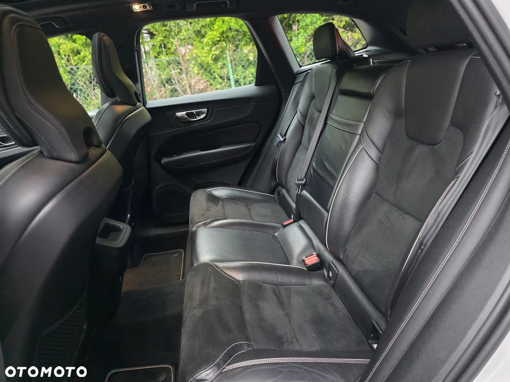 Volvo XC 60 D4 AWD R-Design - 12