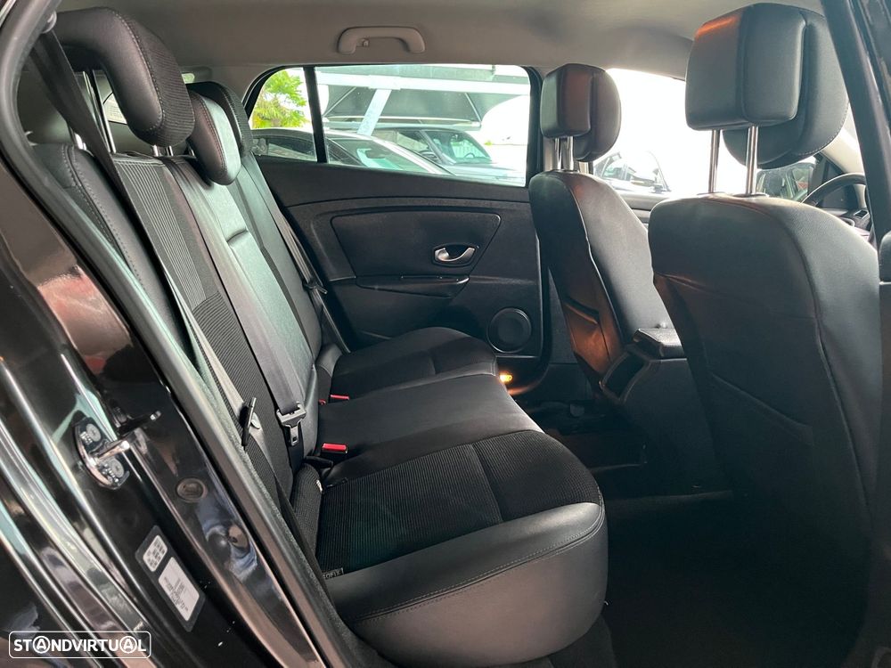 Renault Mégane Sport Tourer 1.5 dCi Comfort SS - 38