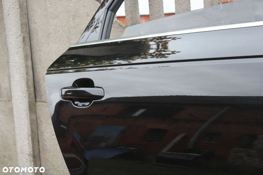 DRZWI TYLNE PRAWE AUDI A4 B9 AVANT LY9T 2017 - 10