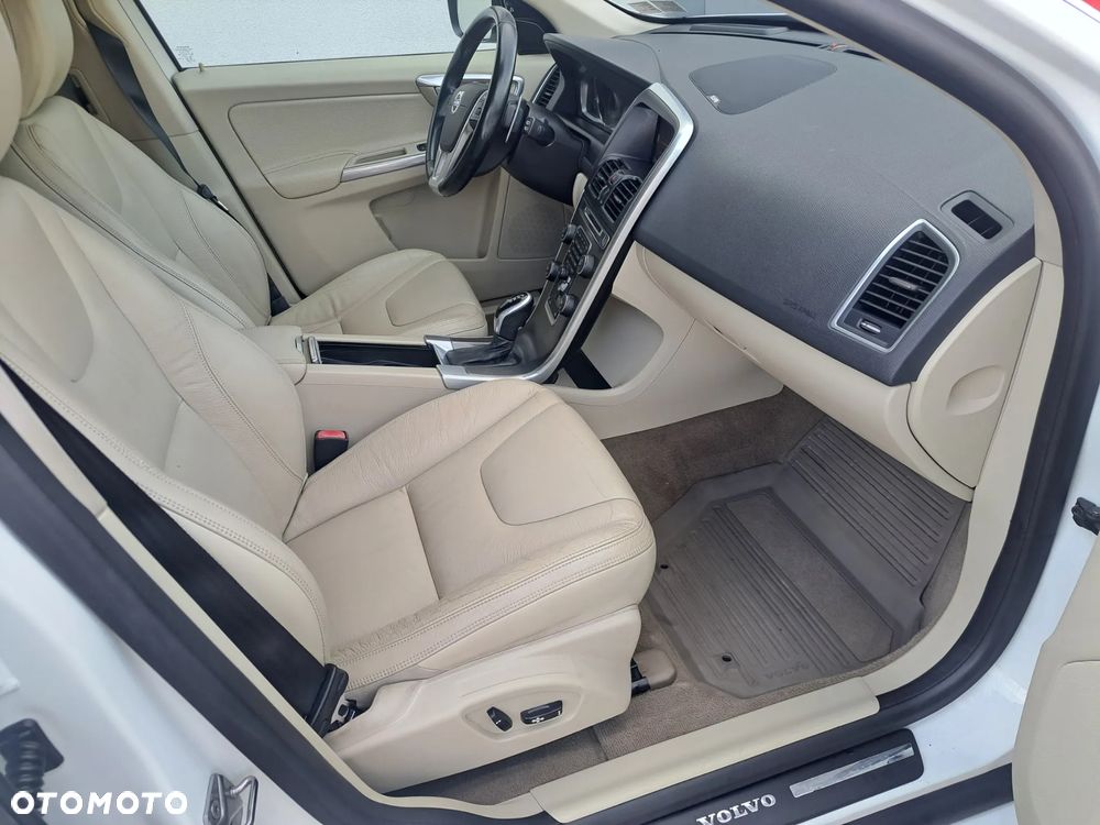 Volvo XC 60 T6 AWD Edition Pro - 14