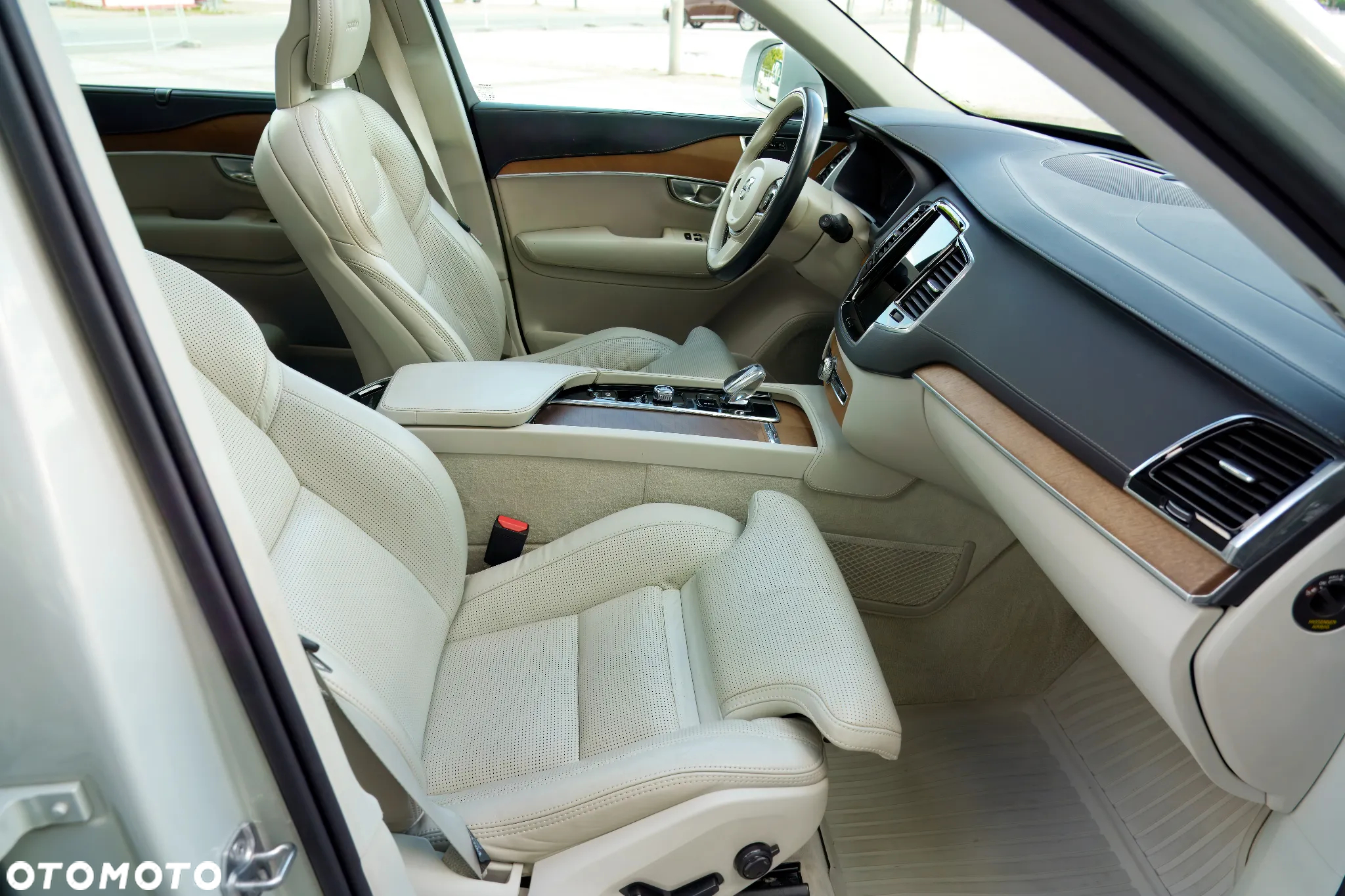Volvo XC 90 T8 AWD Plug-In Hybrid Inscription 7os - 7