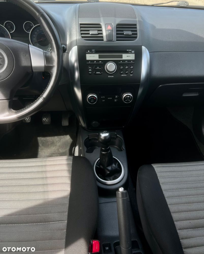 Suzuki SX4 1.6 VVT 4x2 Comfort - 16