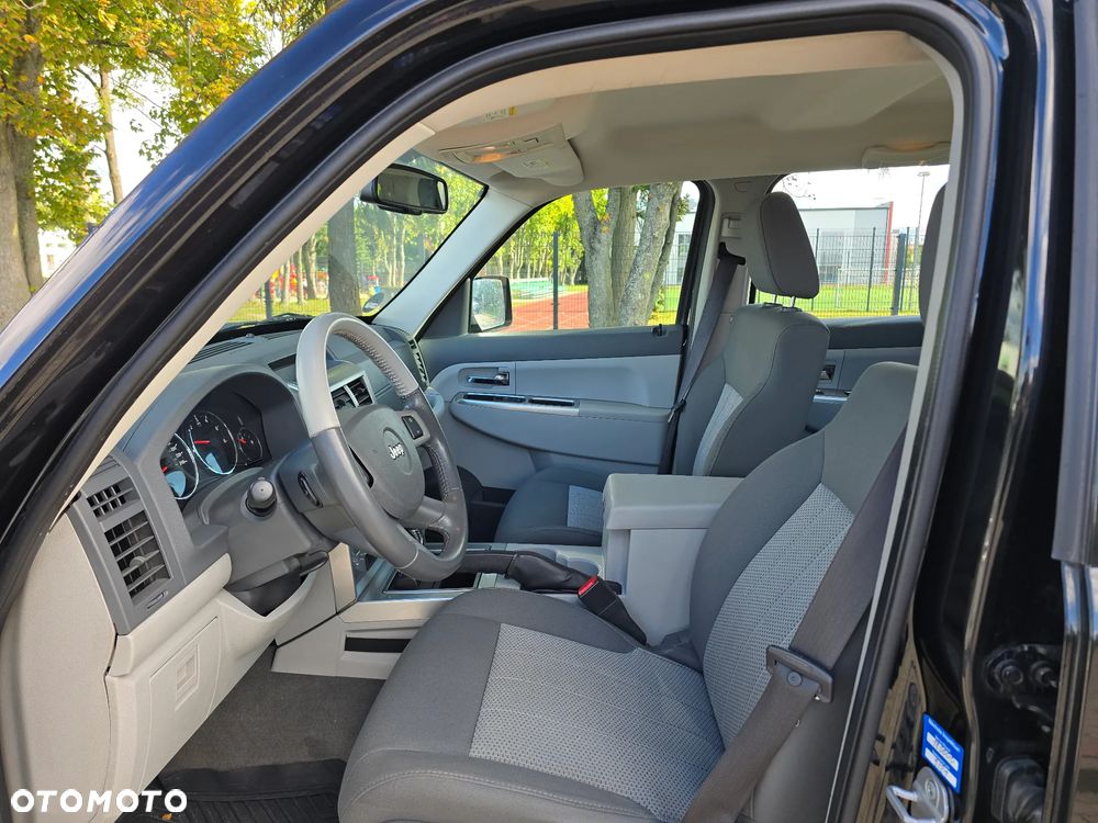 Jeep Cherokee - 7