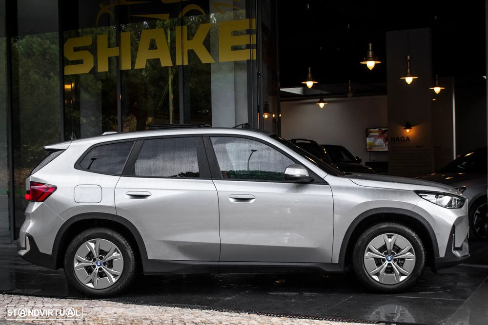 BMW iX1 xDrive30 - 12