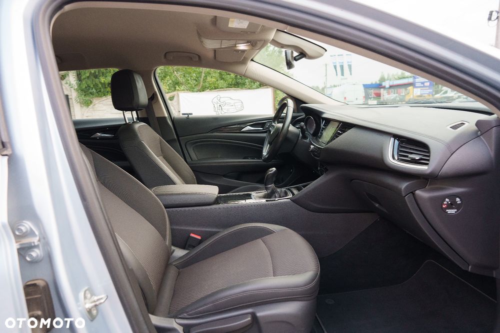 Opel Insignia 1.5 T Innovation S&S - 27
