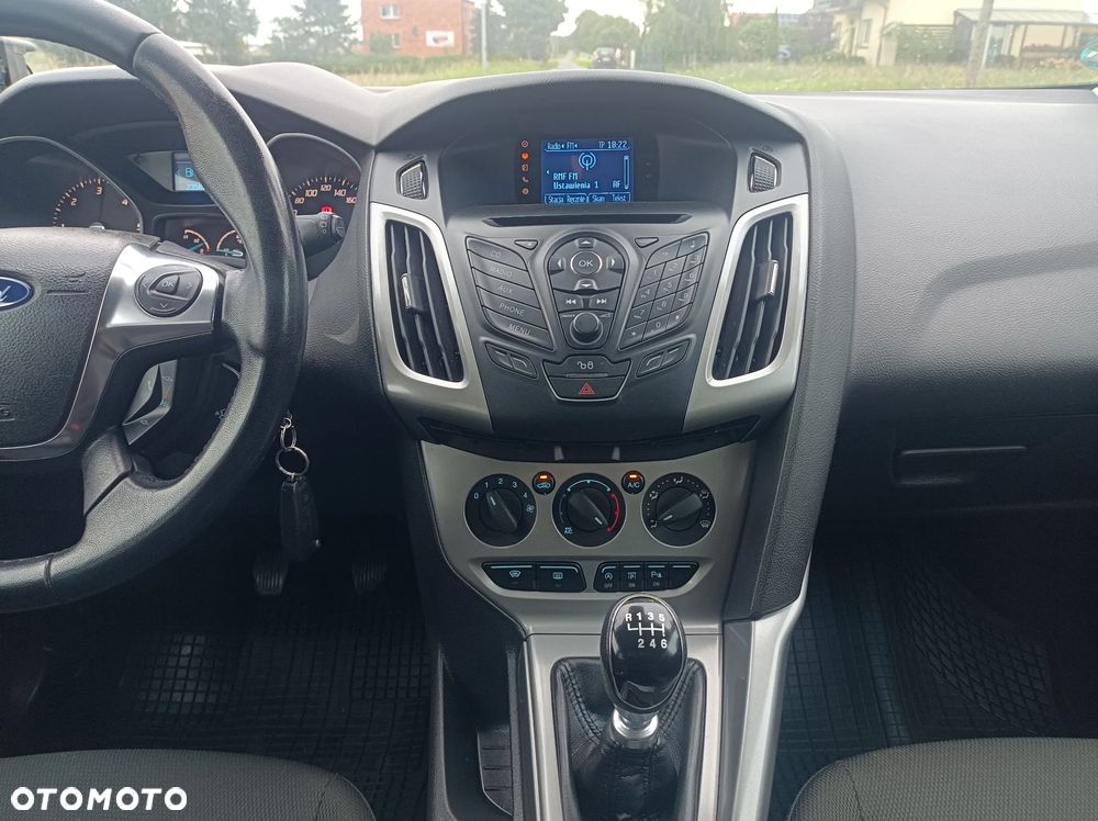 Ford Focus 1.6 TDCi DPF SYNC Edition - 13