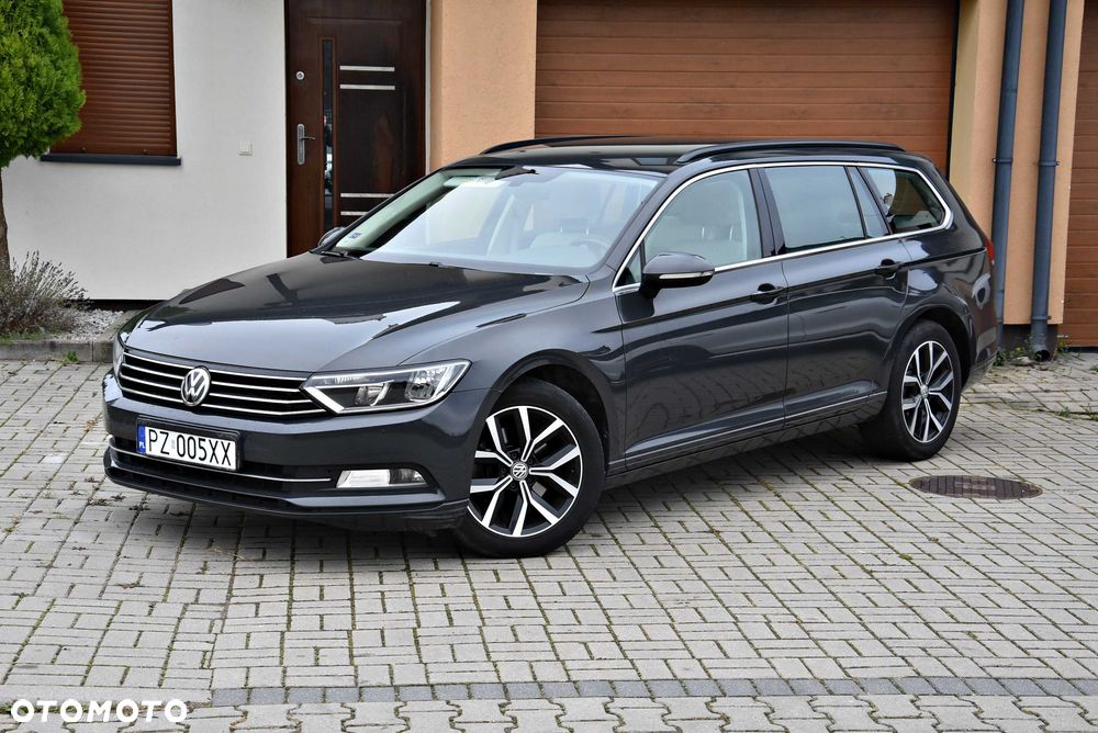 Volkswagen Passat - 1
