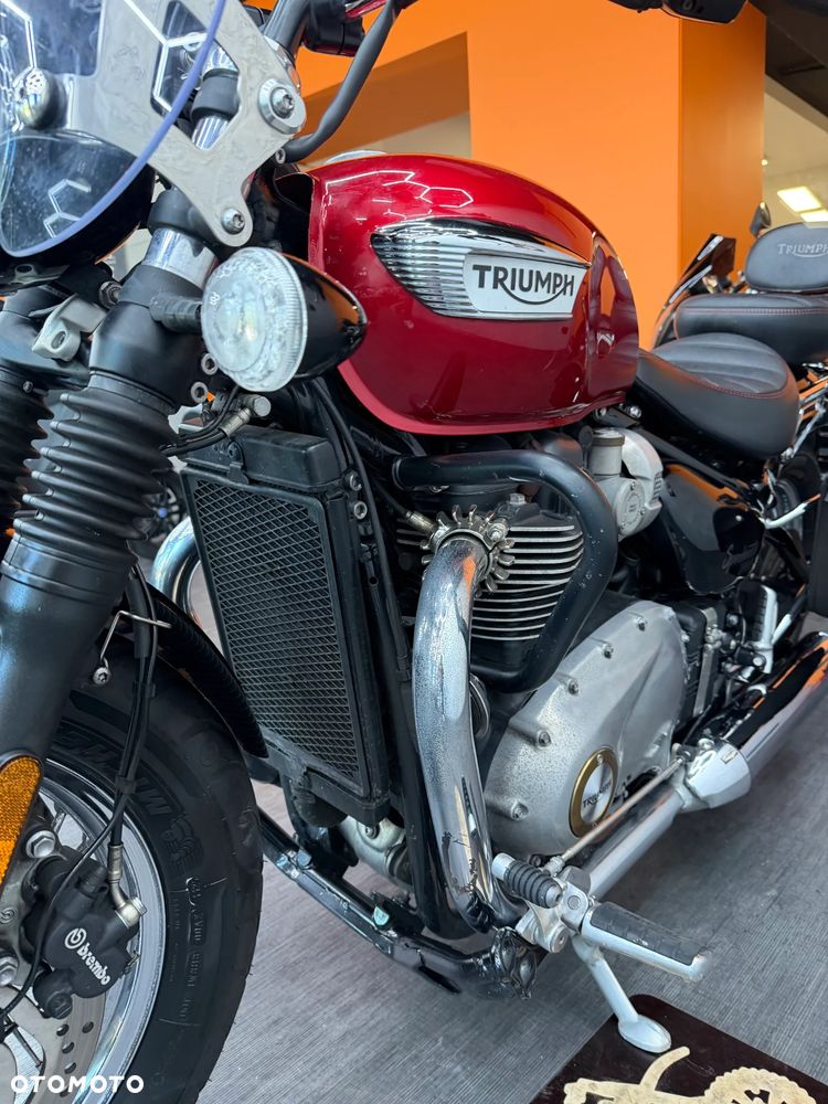Triumph Bonneville - 21