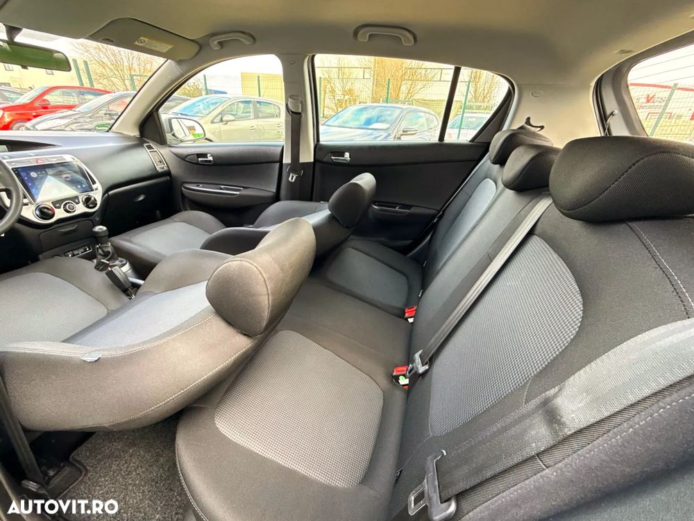 Hyundai i20 1.2 Trend - 21