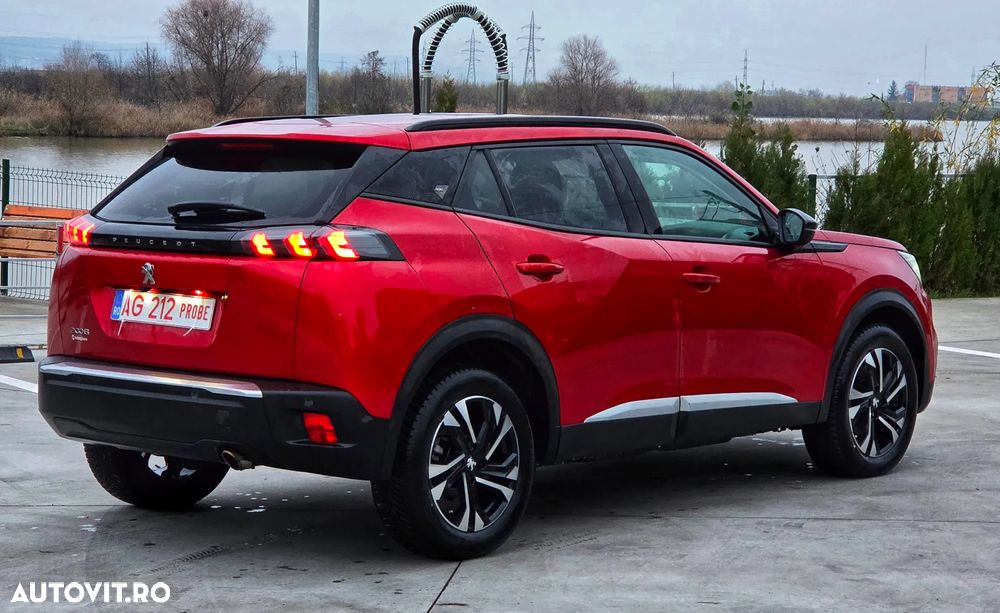 Peugeot 2008 1.5 BlueHDI 130 S&S EAT8 GT - 4