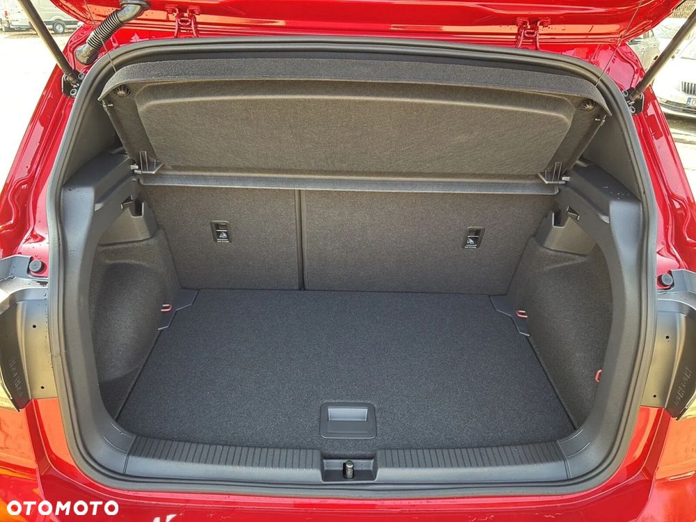 Volkswagen T-Cross - 28