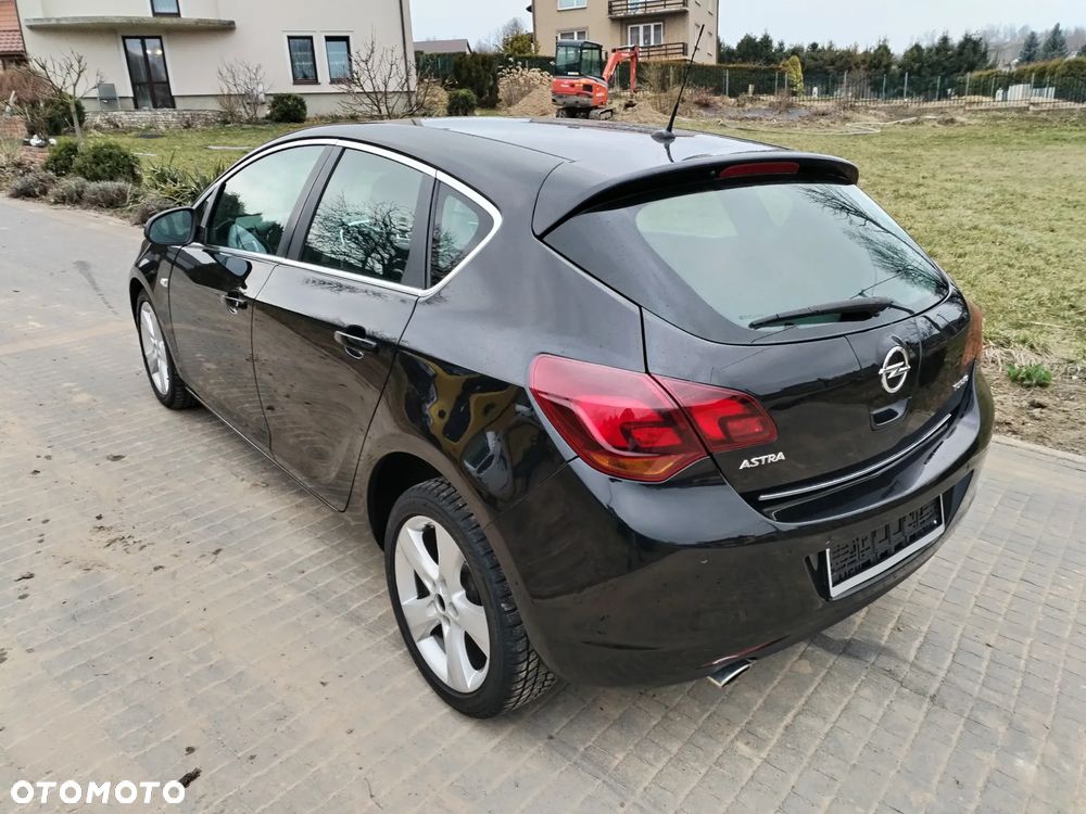 Opel Astra - 37