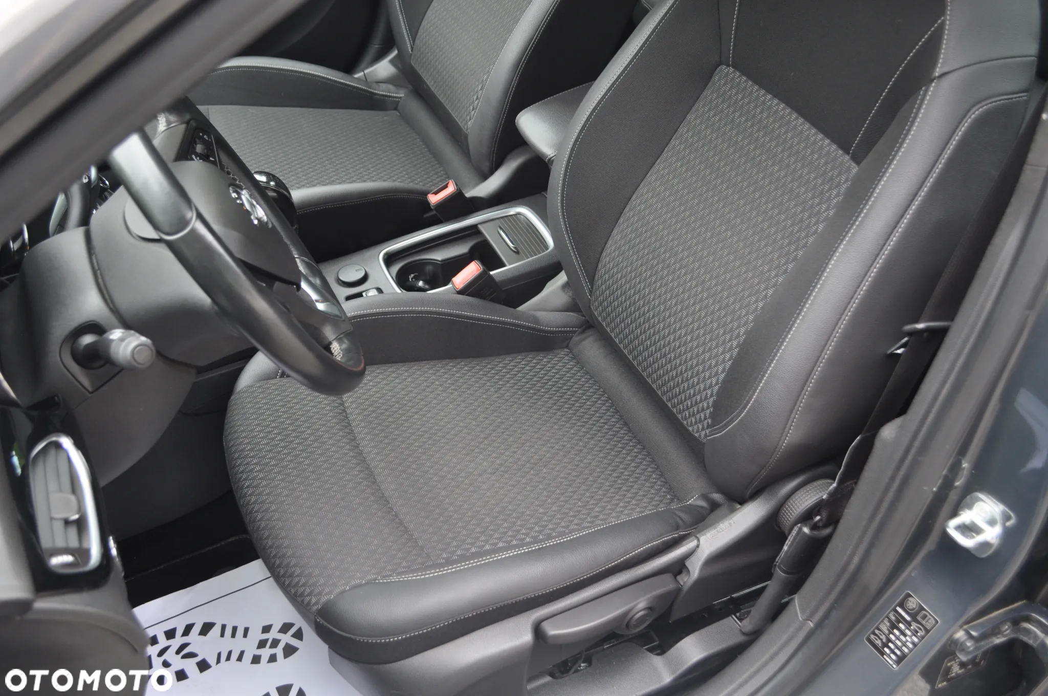 Opel Astra 1.4 Turbo Start/Stop Innovation - 19