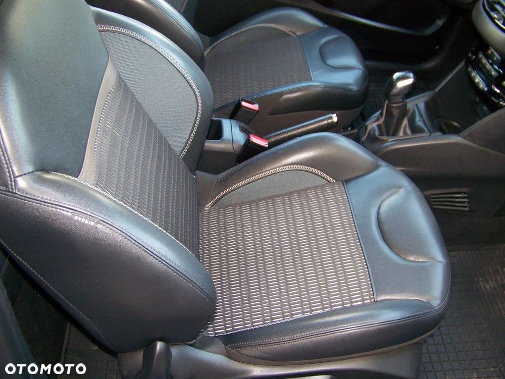 Peugeot 208 95 VTI Allure - 10