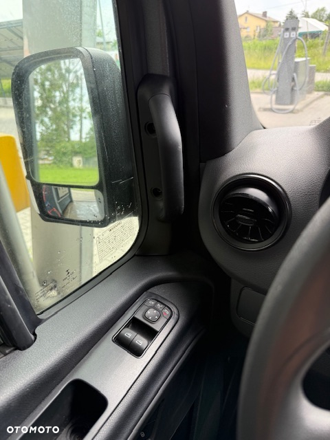 Mercedes-Benz Sprinter 319 4x4 ZG3 - 18