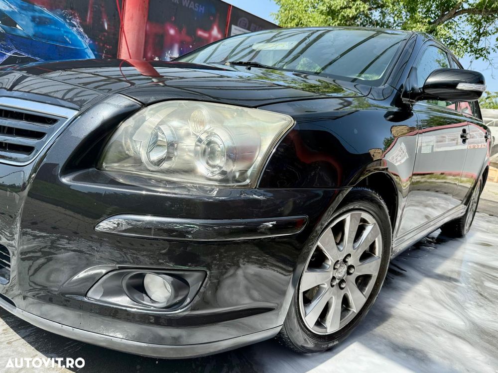 Toyota Avensis 1.8 Executiv - 9
