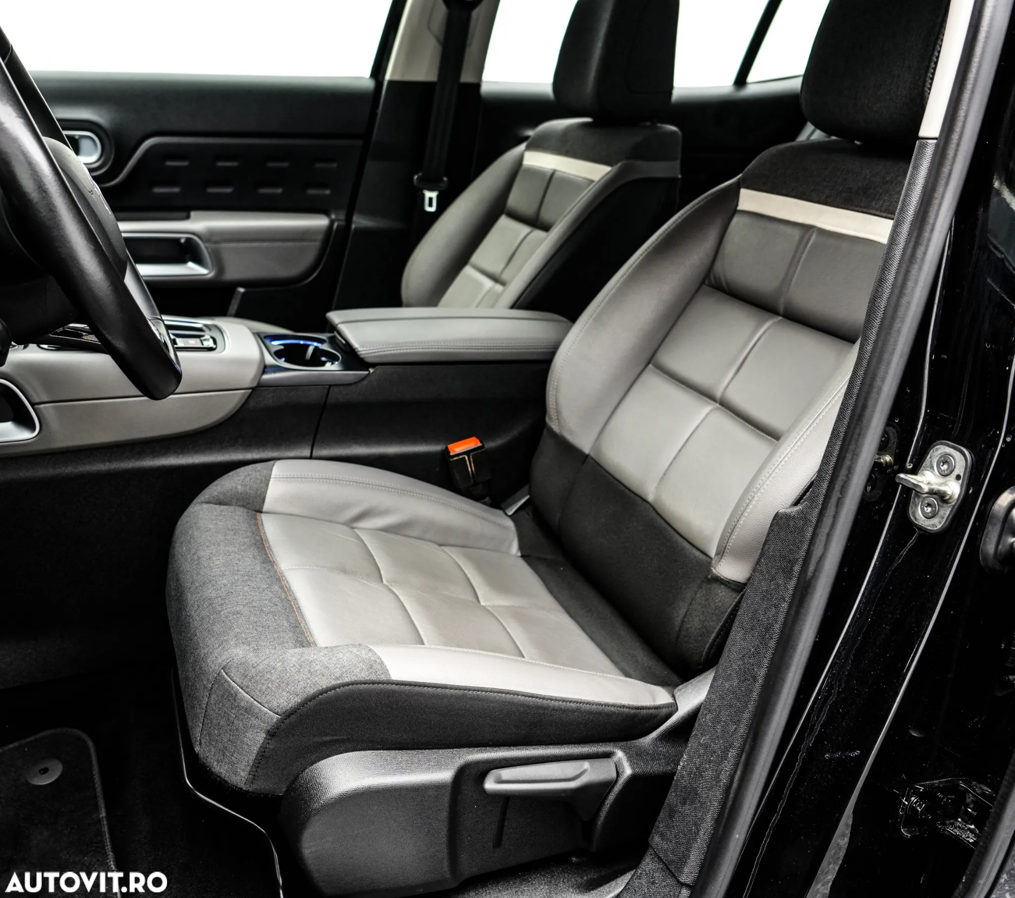 Citroën C5 Aircross 1.6 Hybrid FWD 225 EAT8 Shine - 14
