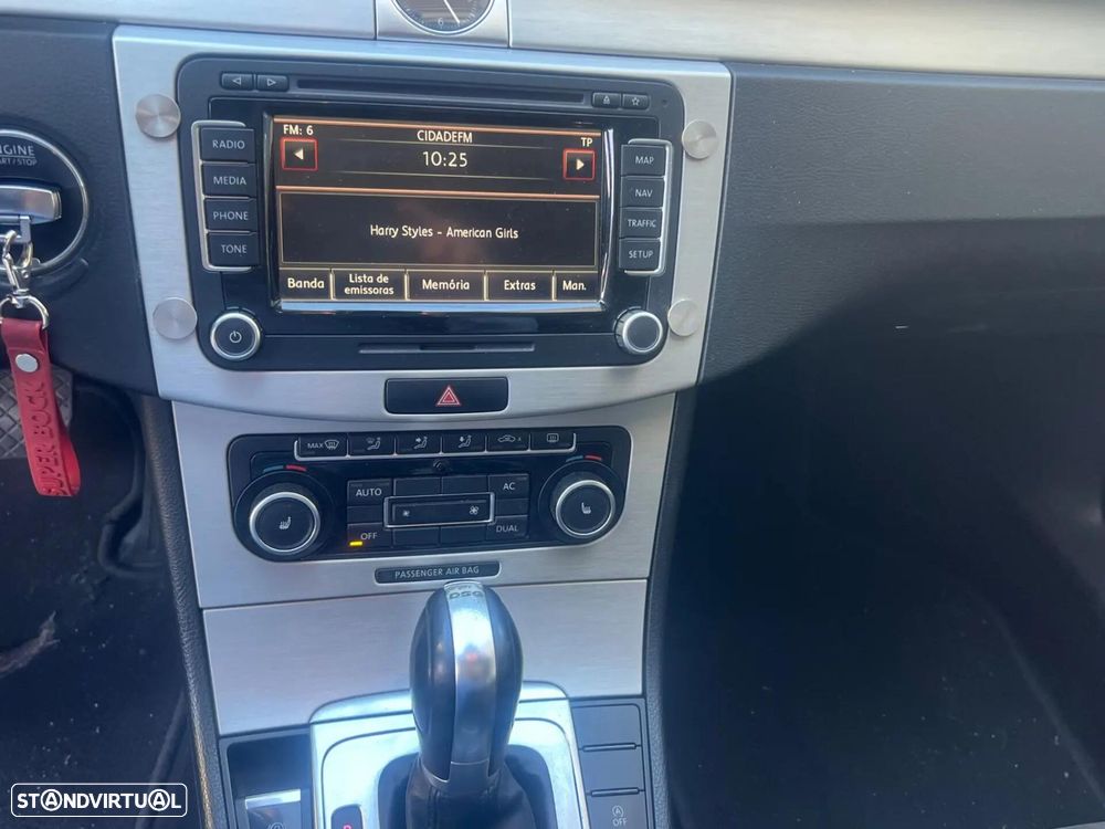 VW Passat Variant 2.0 Blue TDI DSG SCR Highline - 22
