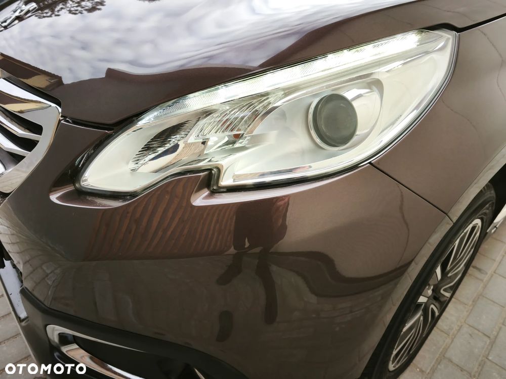 Peugeot 2008 82 e-VTI ETG5 Allure - 10