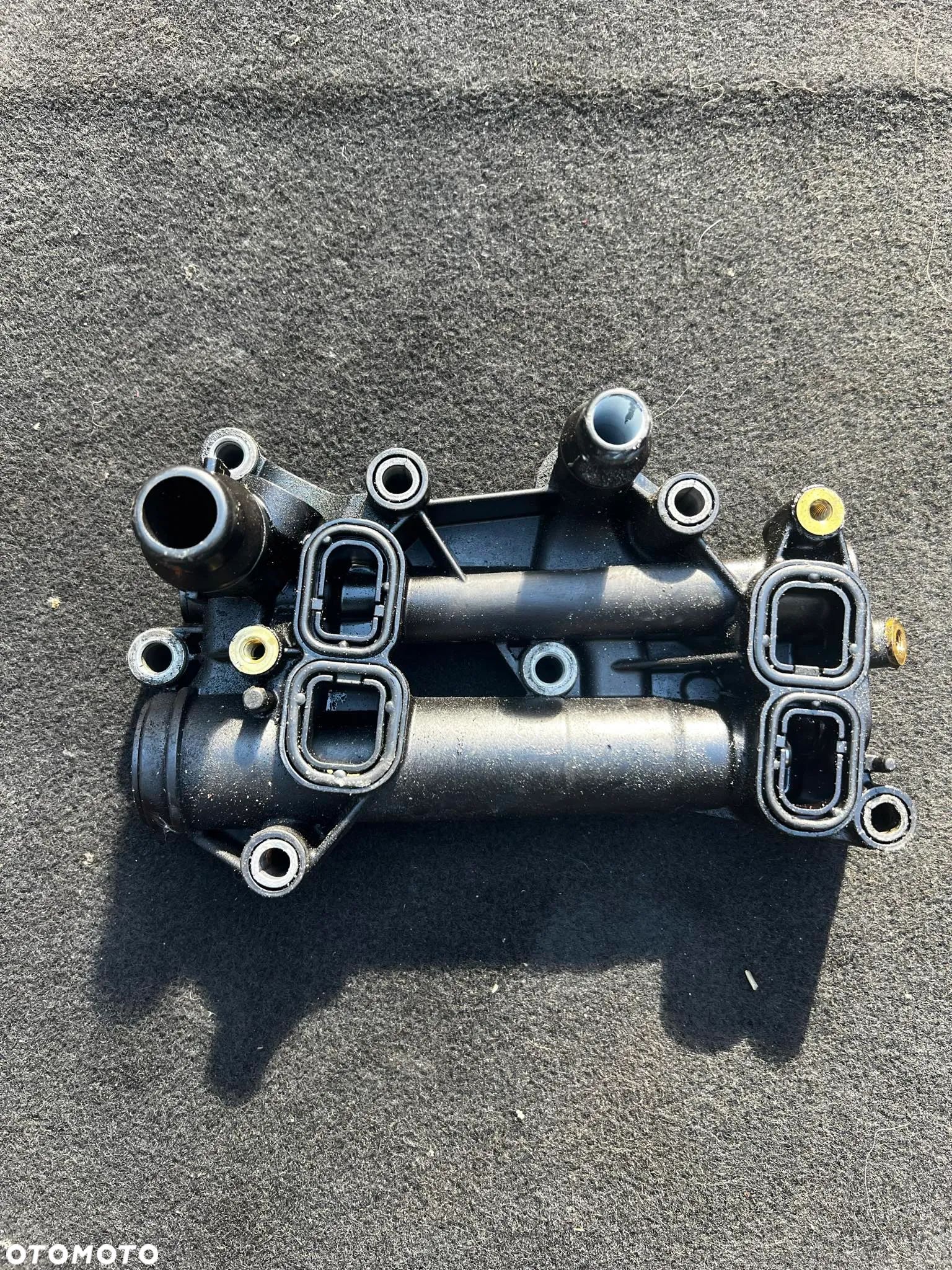 BMW F10/F11 - SEPARATOR OLEJU N47 2.0D - 70379335 - 1
