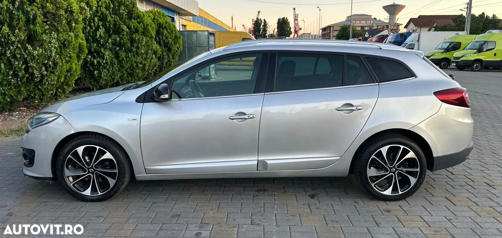 Renault Megane ENERGY dCi 110 Start & Stop Bose Edition - 12
