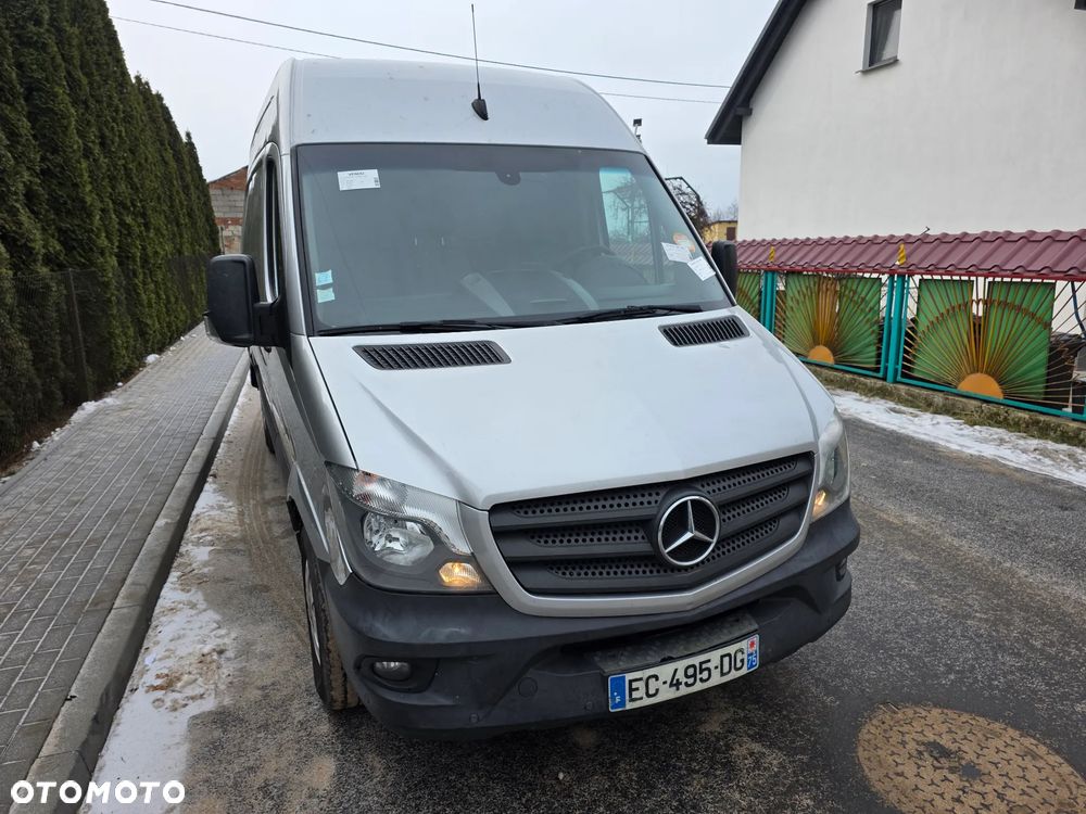 Mercedes-Benz Sprinter - 37