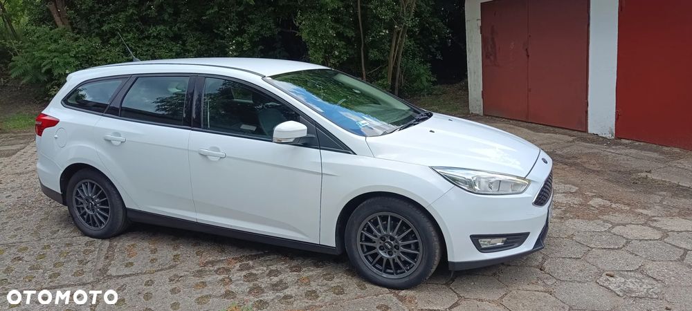 Ford Focus 1.5 TDCi SYNC Edition - 6
