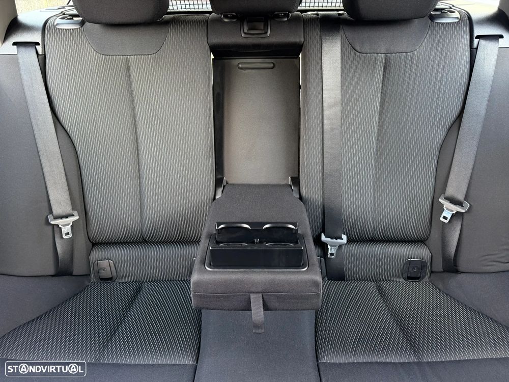 BMW 318 d Line Luxury - 50