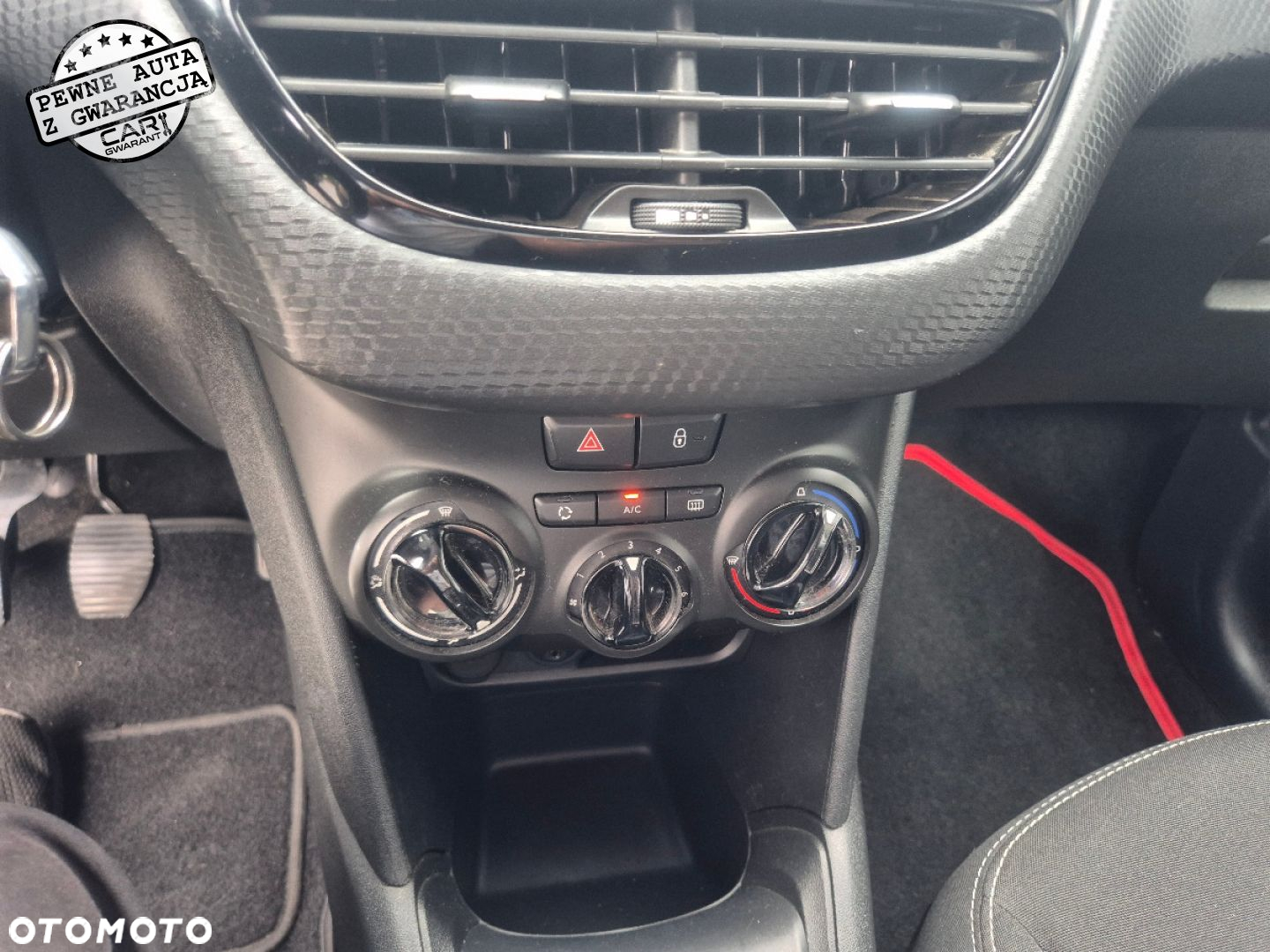 Peugeot 208 - 31