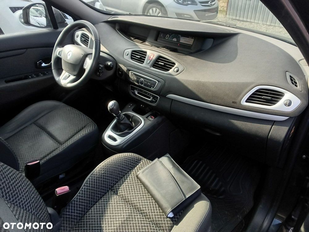 Renault Scenic - 8