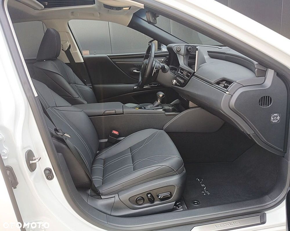 Lexus ES - 28
