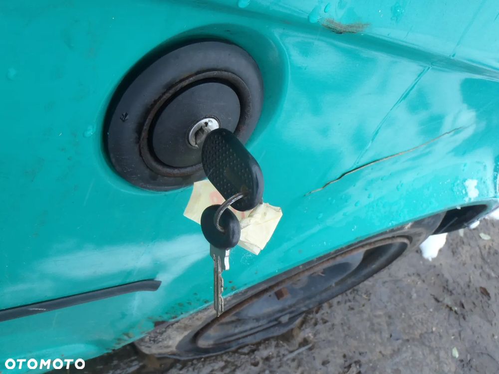 fiat 126p elegant cinQuecento uno klamki zamek klapy wlew paliwa korek z kluczykiem FSM - 1