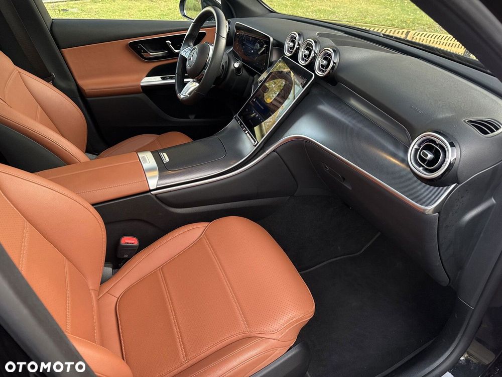 Mercedes-Benz GLC 200 d mHEV 4-Matic Avantgarde - 24