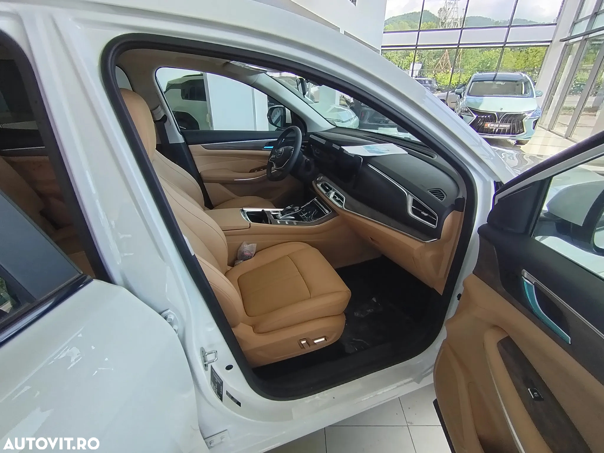 DFSK E5 Fengon PHEV - 9