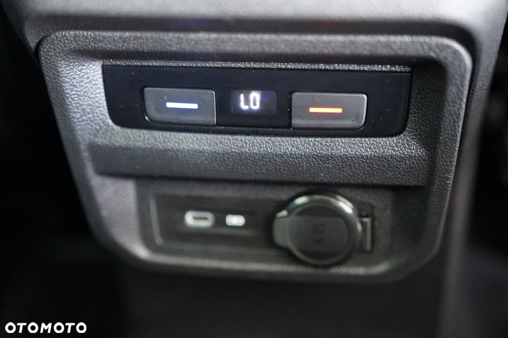 Volkswagen Tiguan - 28