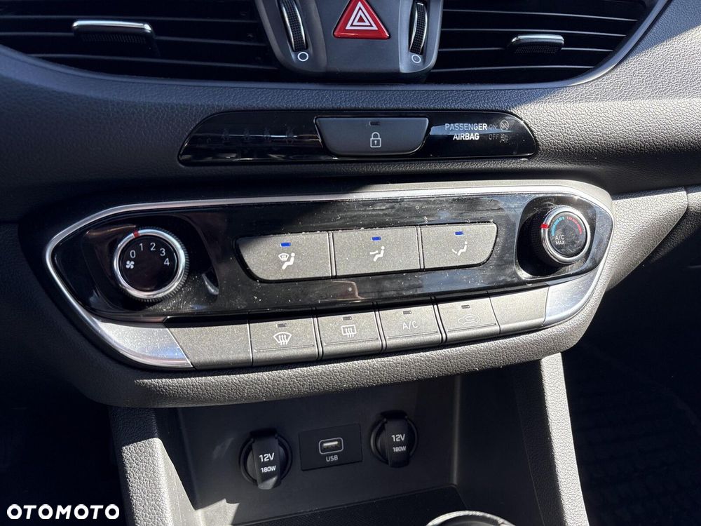 Hyundai i30 - 21