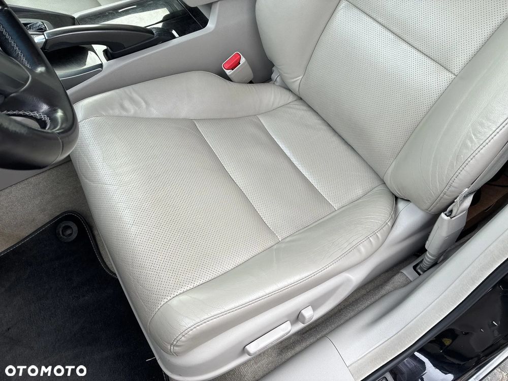 Honda Accord 2.0 Executive - 13