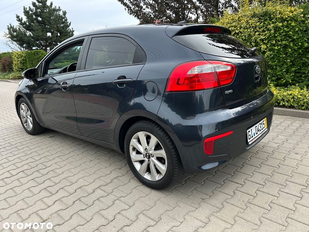 Kia Rio 1.4 M - 8