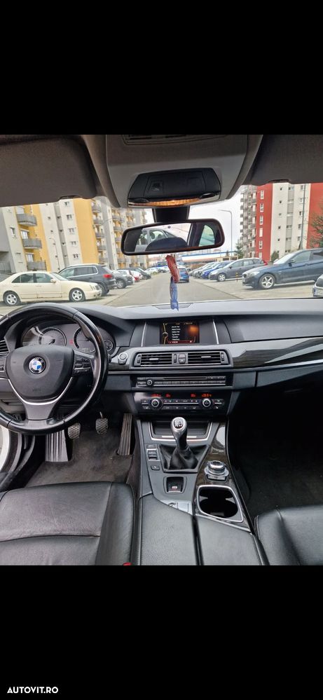 BMW Seria 5 520d Luxury Line - 8