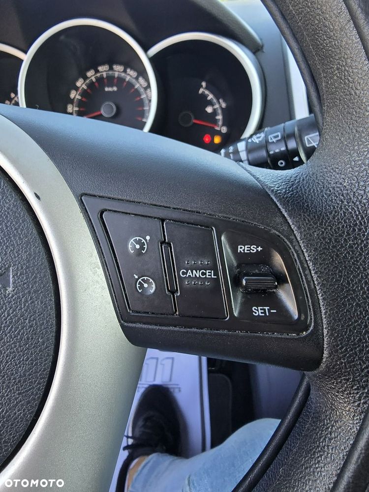 Kia Venga - 26