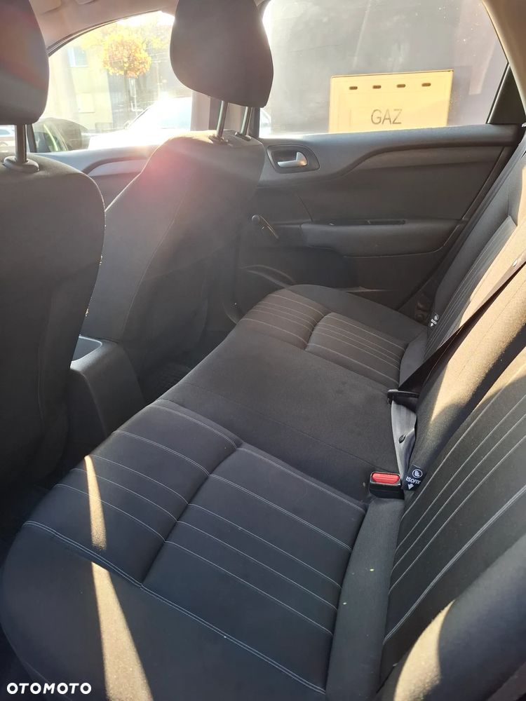 Citroën C4 1.6 HDi Attraction - 14