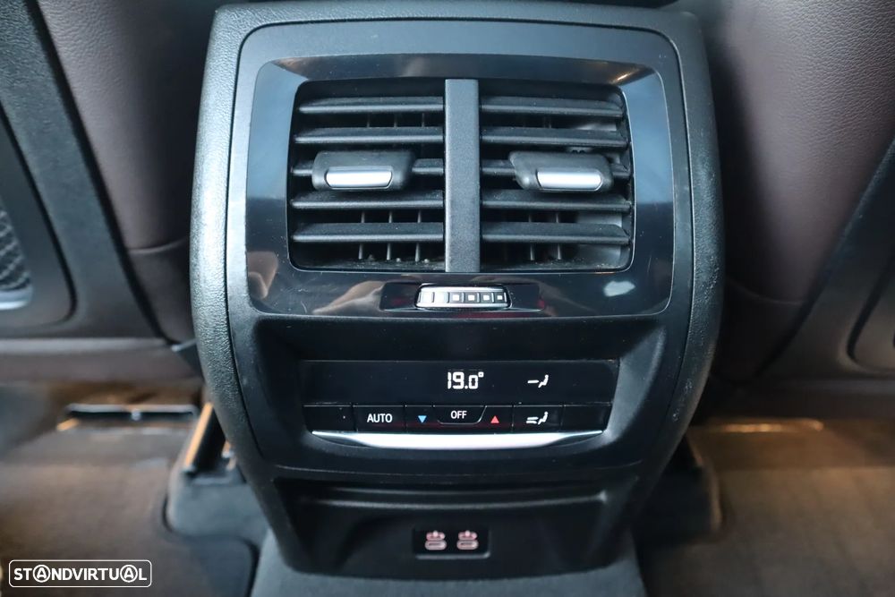 BMW iX3 Inspiring - 33