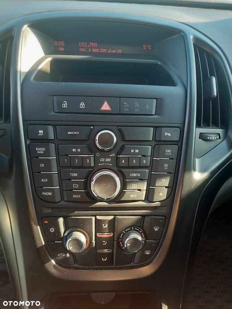 Opel Astra 1.6 CDTI Essentia - 10