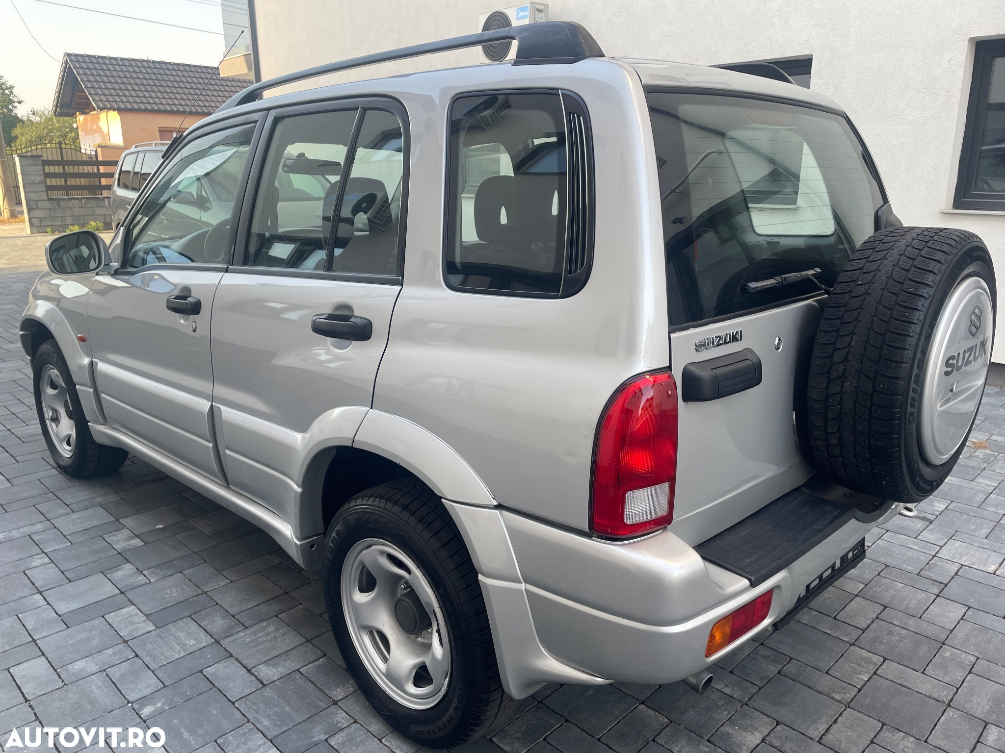 Suzuki Grand Vitara 2.0 TD A/C - 4