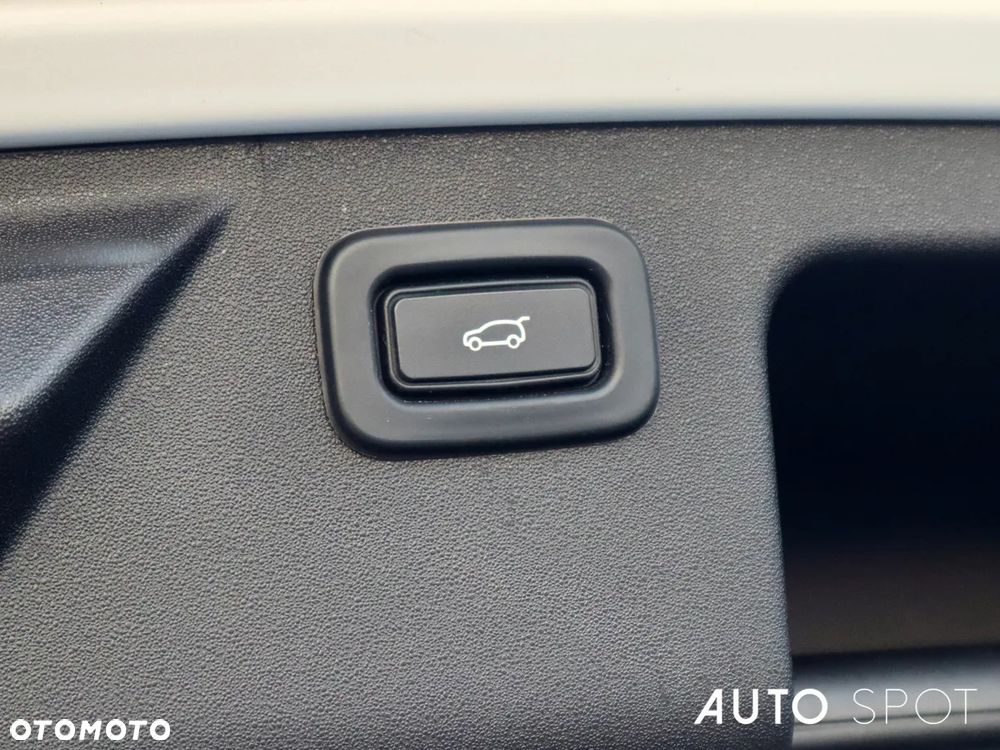 Land Rover Discovery Sport 2.0 P200 mHEV SE - 39