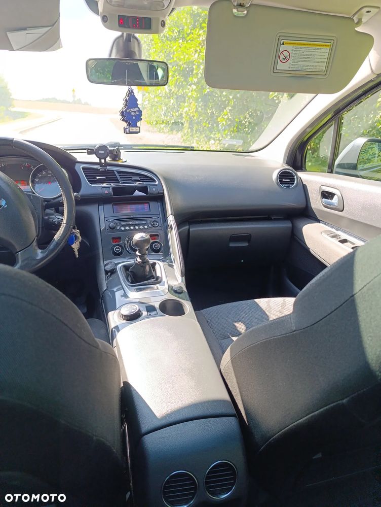 Peugeot 3008 1.6 HDi Trendy - 16